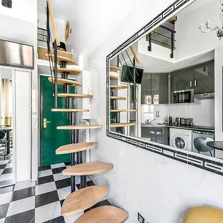 Colisee - Champs Elysees By B'your Paris