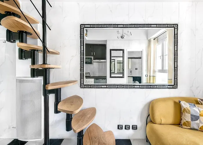 Colisee - Champs Elysees By B'your * Paris